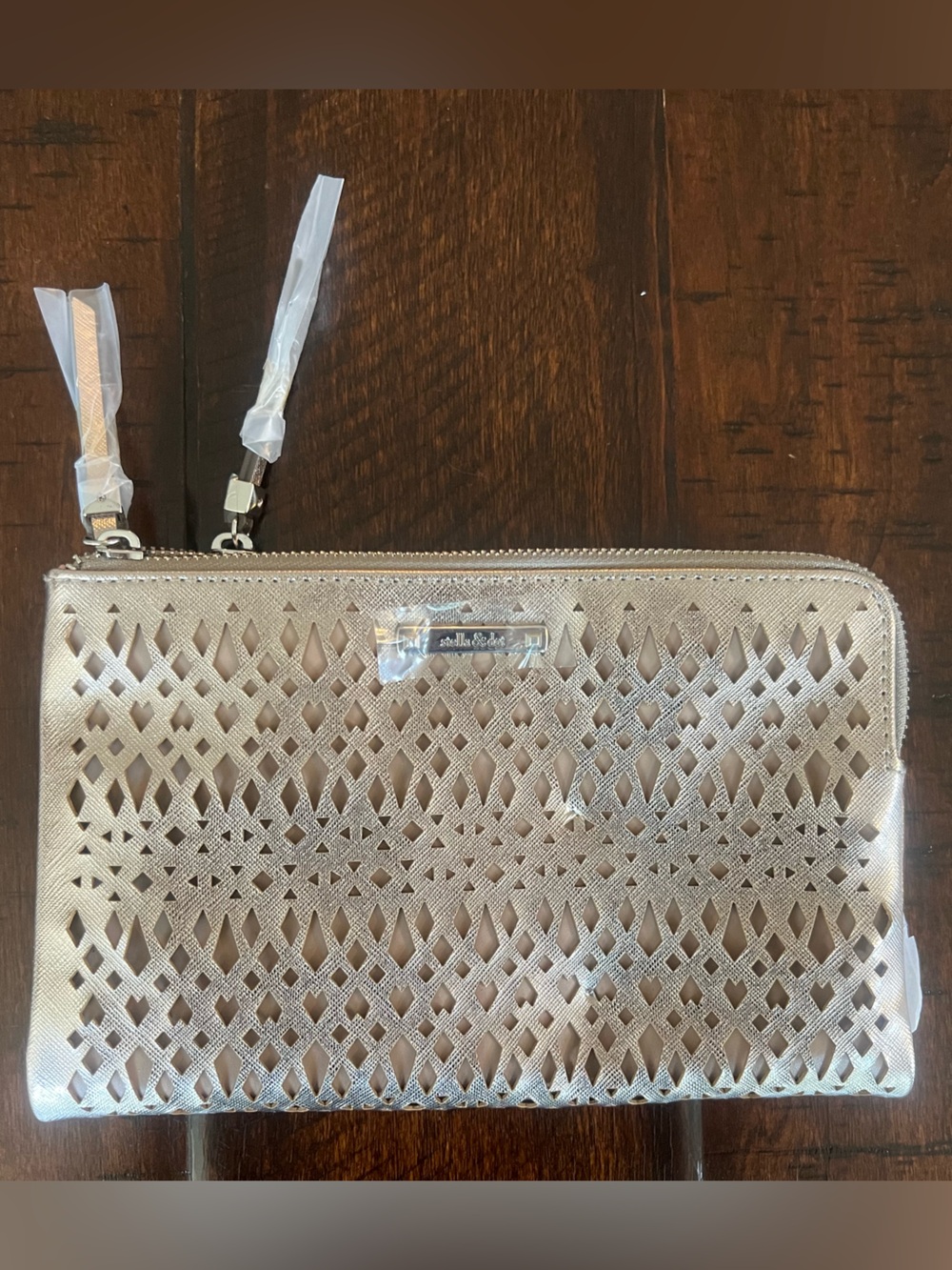 Stella & Dot NWOT Metallic Gold Laser Cut Double Clutch Wristlet